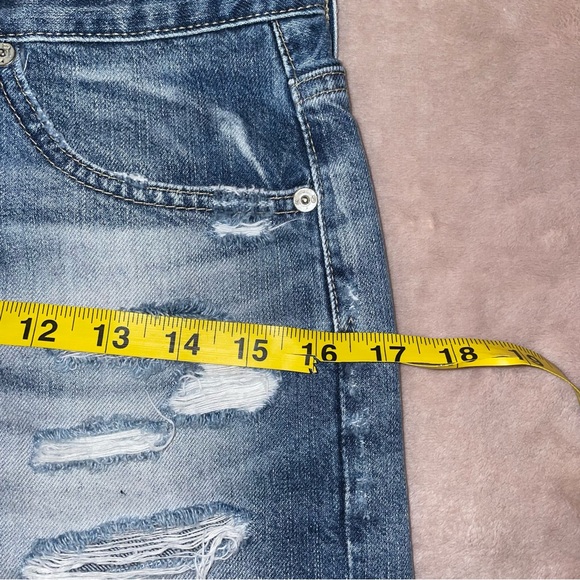 AG the brin ex boyfriend cut off distressed short size 24R - Picture 6 of 12